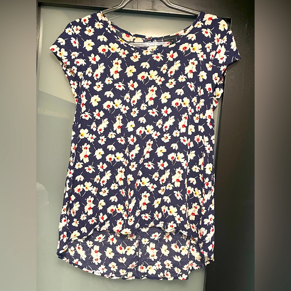 JNY blouse, fresh material. Medium